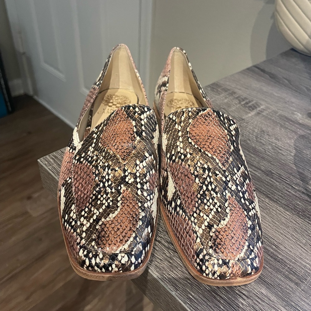 Vince Camuto Bryanna Loafer | 8.5 | Snake Print |